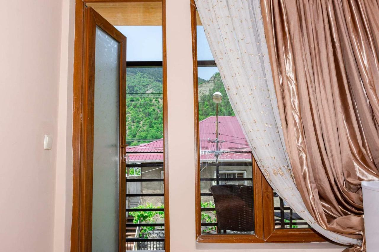Shera Hotel Borjomi Esterno foto